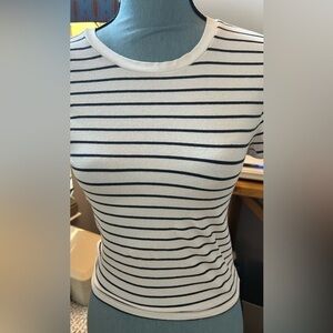 Abercrombie & Fitch Soft Essentials Size Small Striped Black/White Stretchy